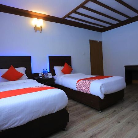 Oyo 591 Hotel Blue Moon Dharampur Extérieur photo