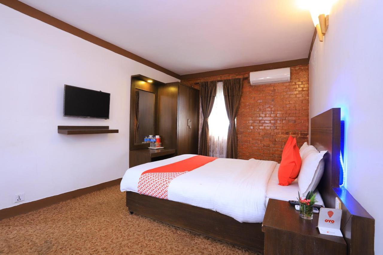 Oyo 591 Hotel Blue Moon Dharampur Extérieur photo