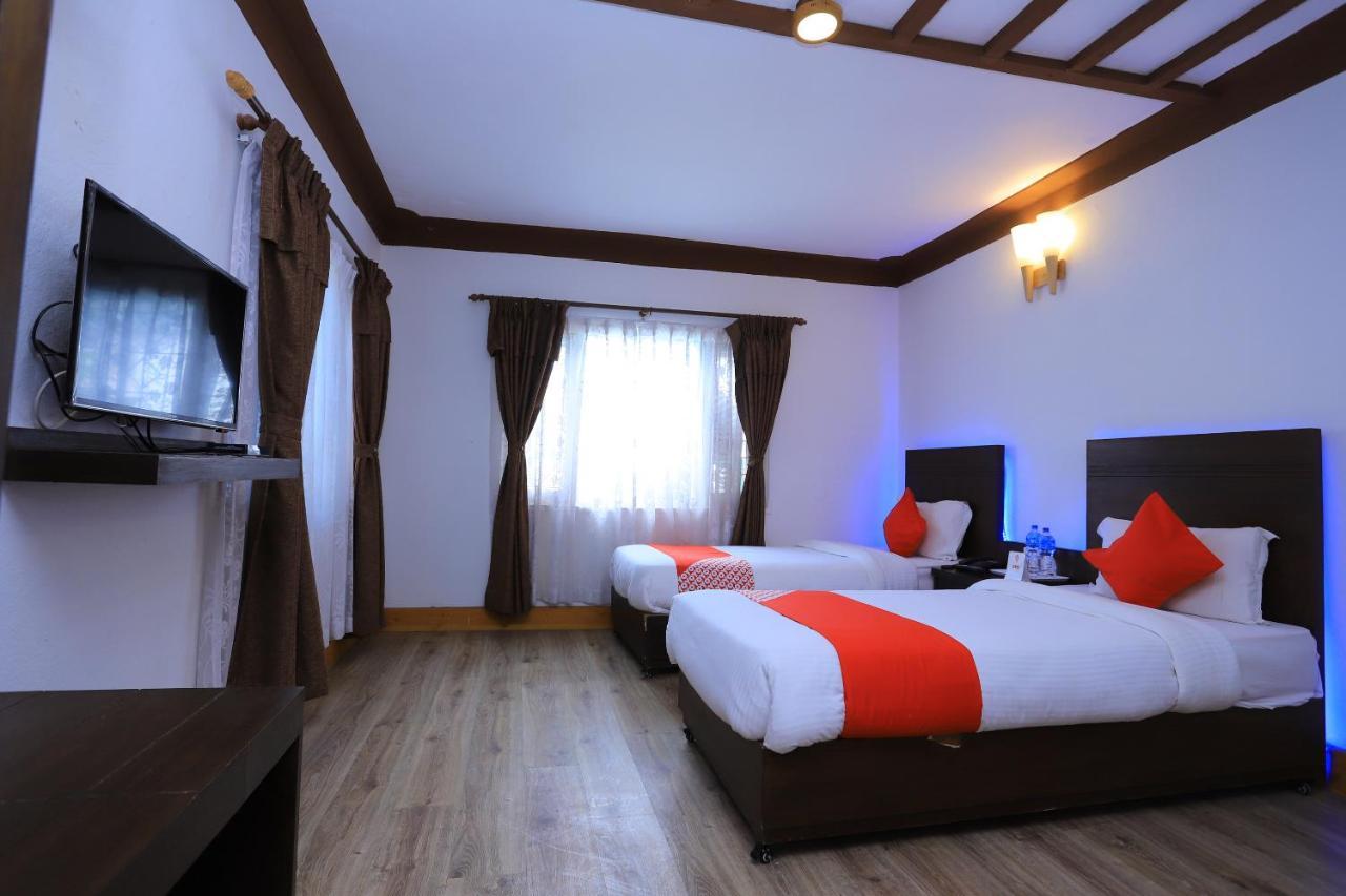 Oyo 591 Hotel Blue Moon Dharampur Extérieur photo