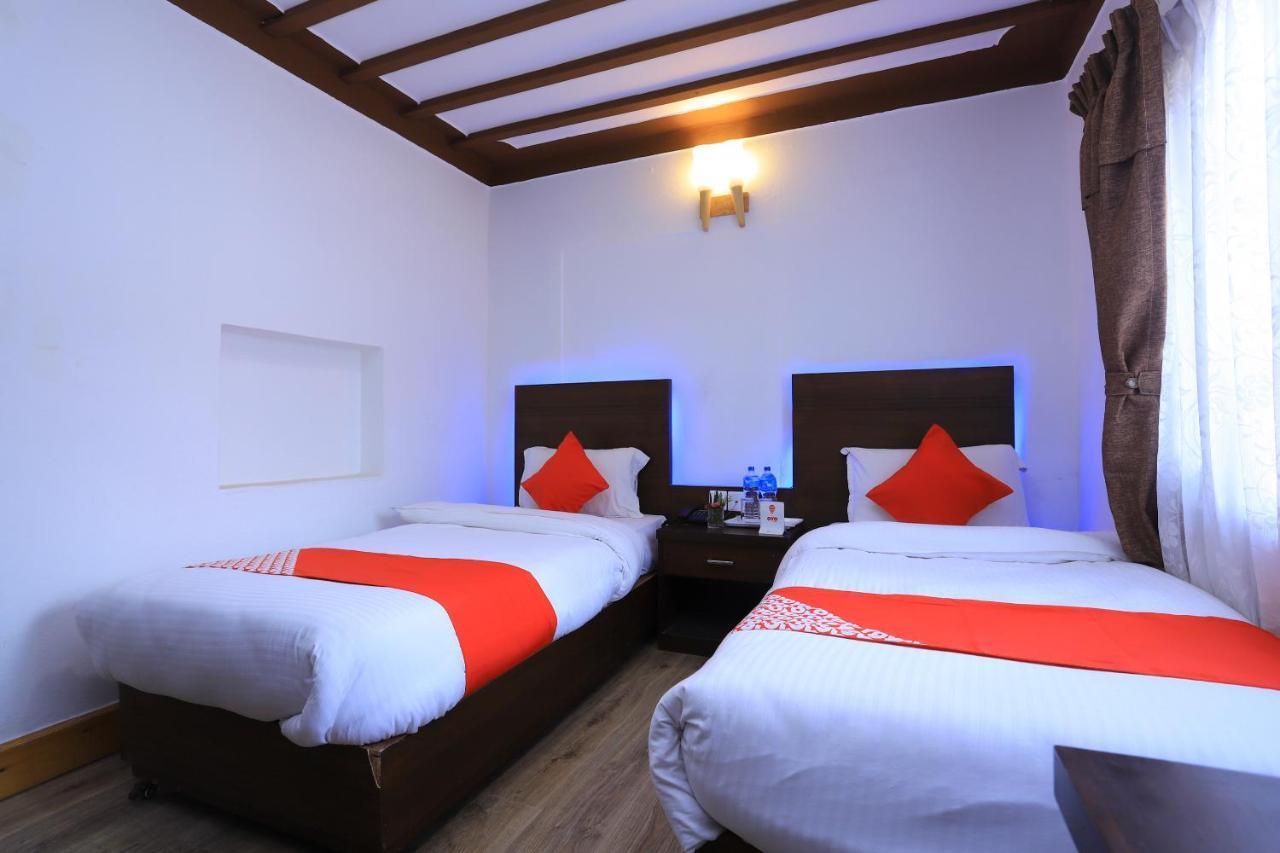 Oyo 591 Hotel Blue Moon Dharampur Extérieur photo