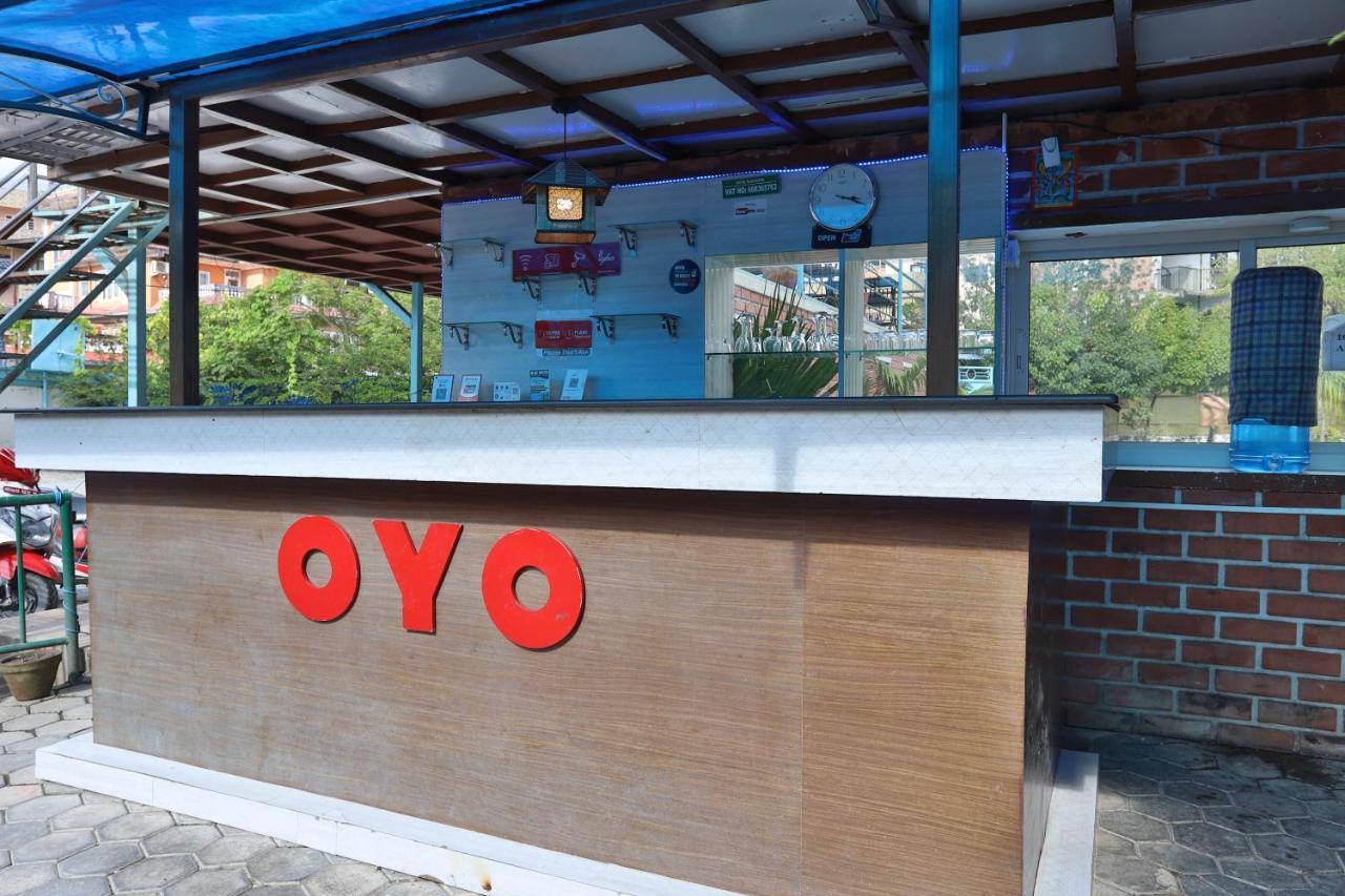 Oyo 591 Hotel Blue Moon Dharampur Extérieur photo