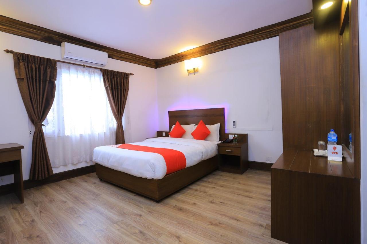 Oyo 591 Hotel Blue Moon Dharampur Extérieur photo