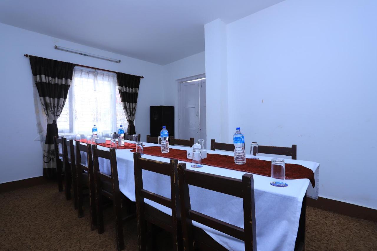 Oyo 591 Hotel Blue Moon Dharampur Extérieur photo