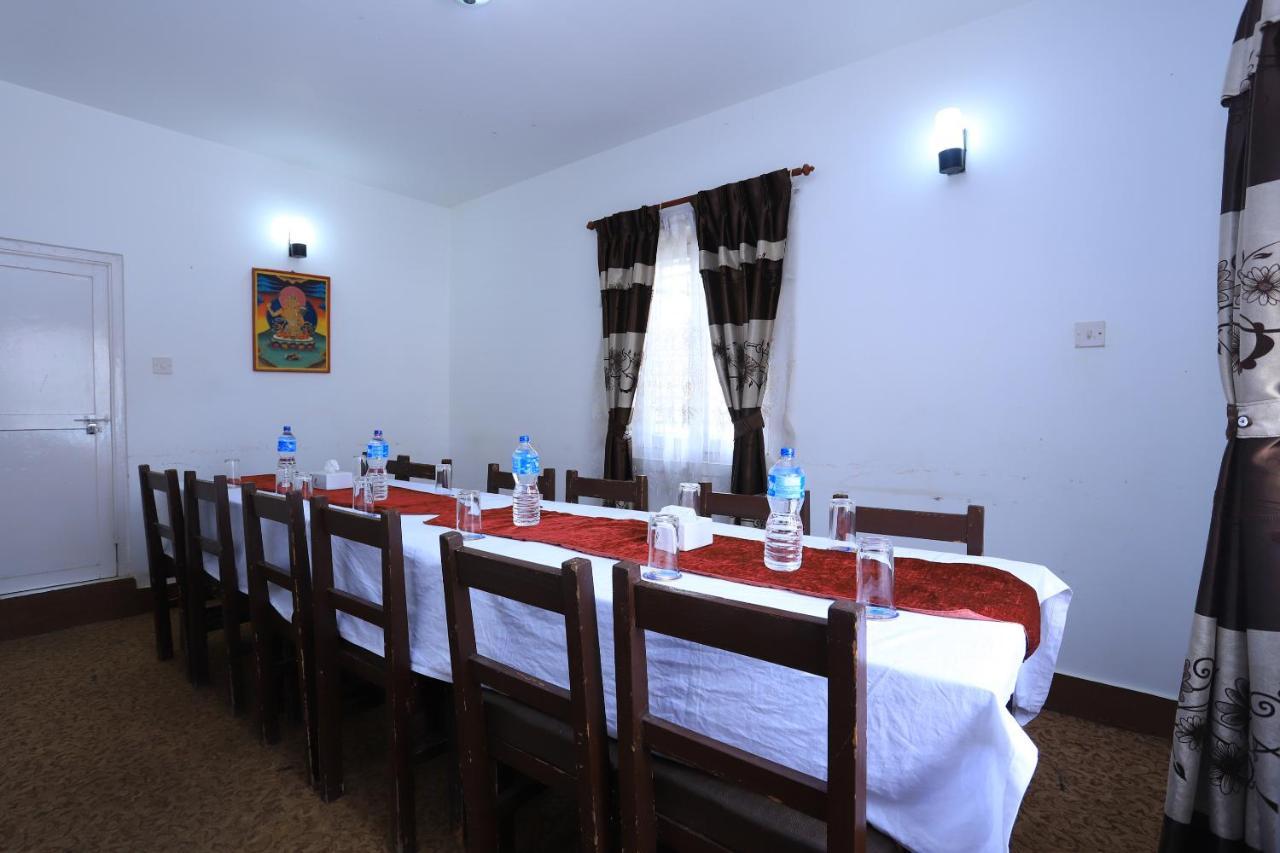 Oyo 591 Hotel Blue Moon Dharampur Extérieur photo