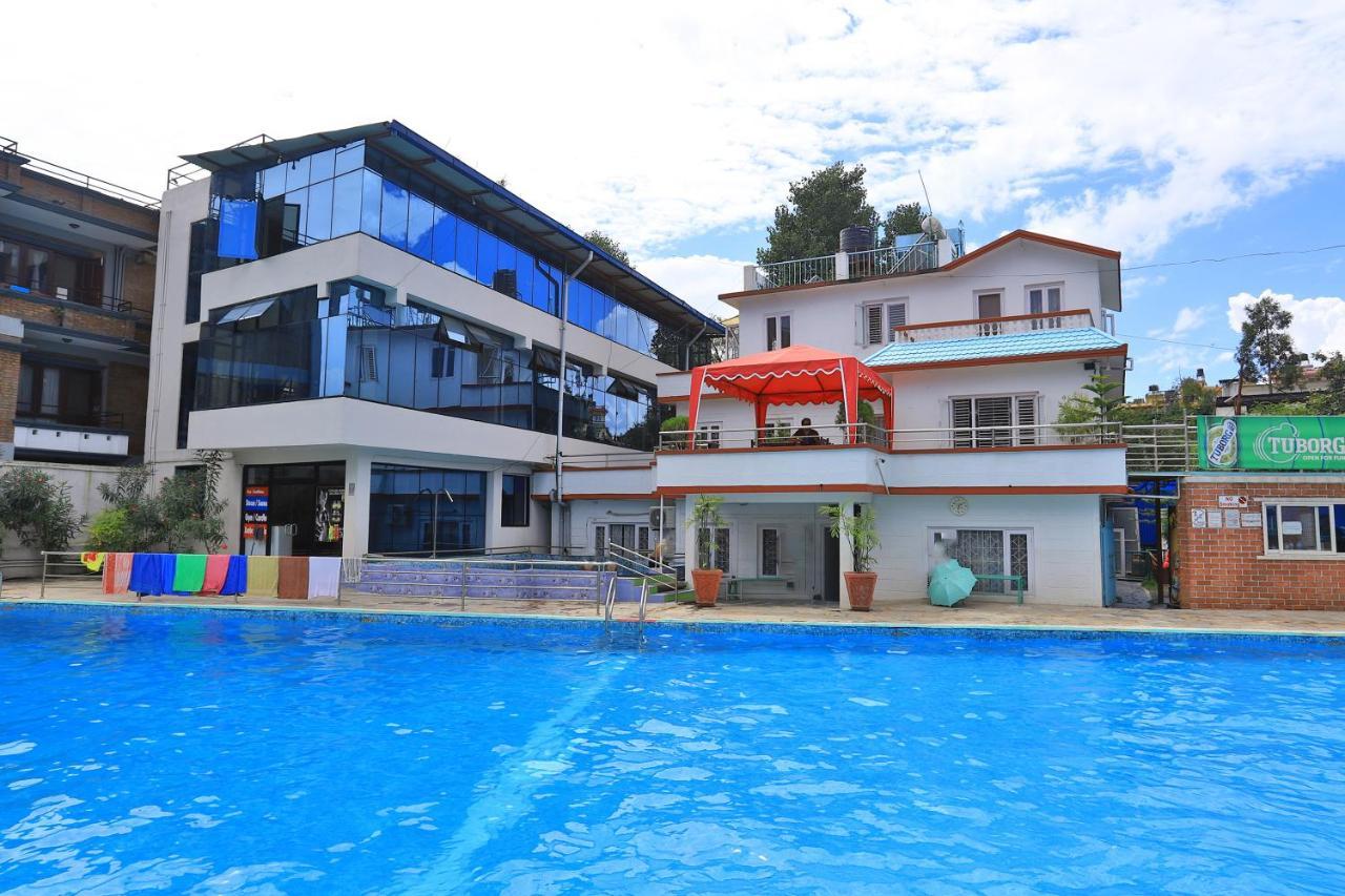 Oyo 591 Hotel Blue Moon Dharampur Extérieur photo